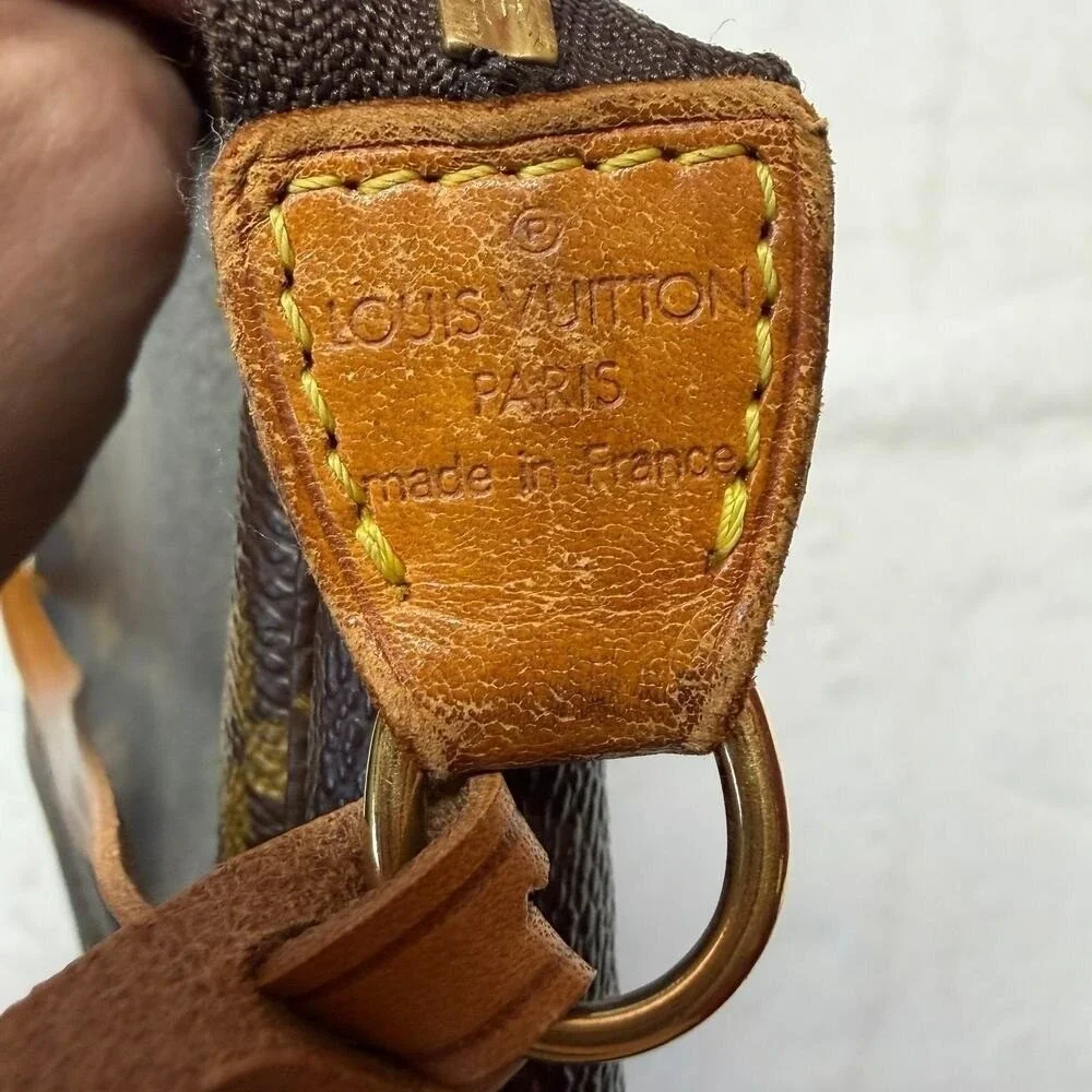 Louis Vuitton Monogram Pochette Accessories Brown Vachetta Strap